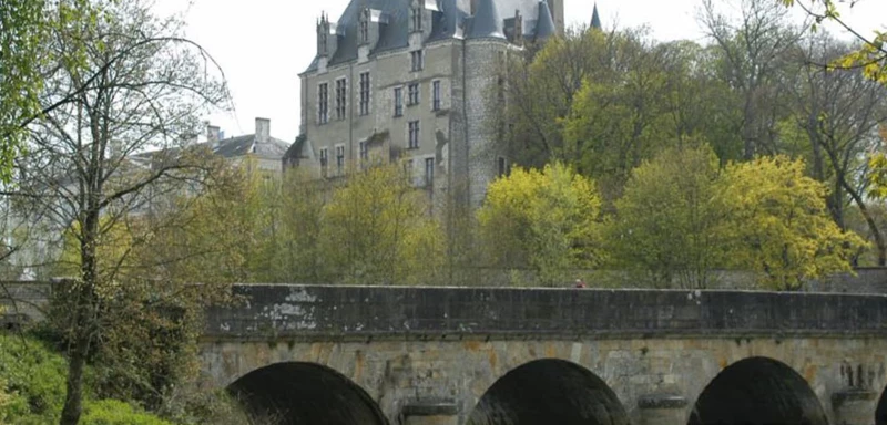 résidences services seniors Domitys dans le département d'Indre-et-Loire