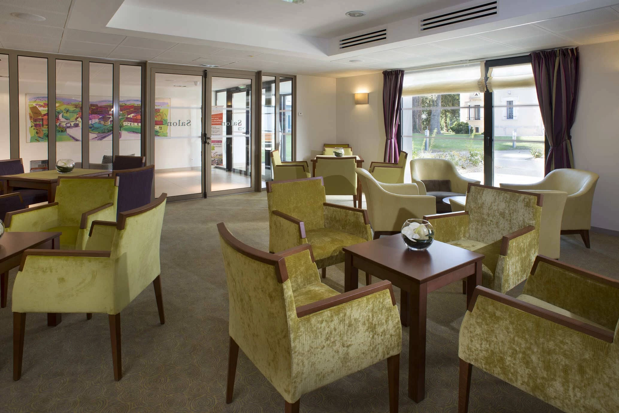 residence-senior-parthenay-bar.jpg
