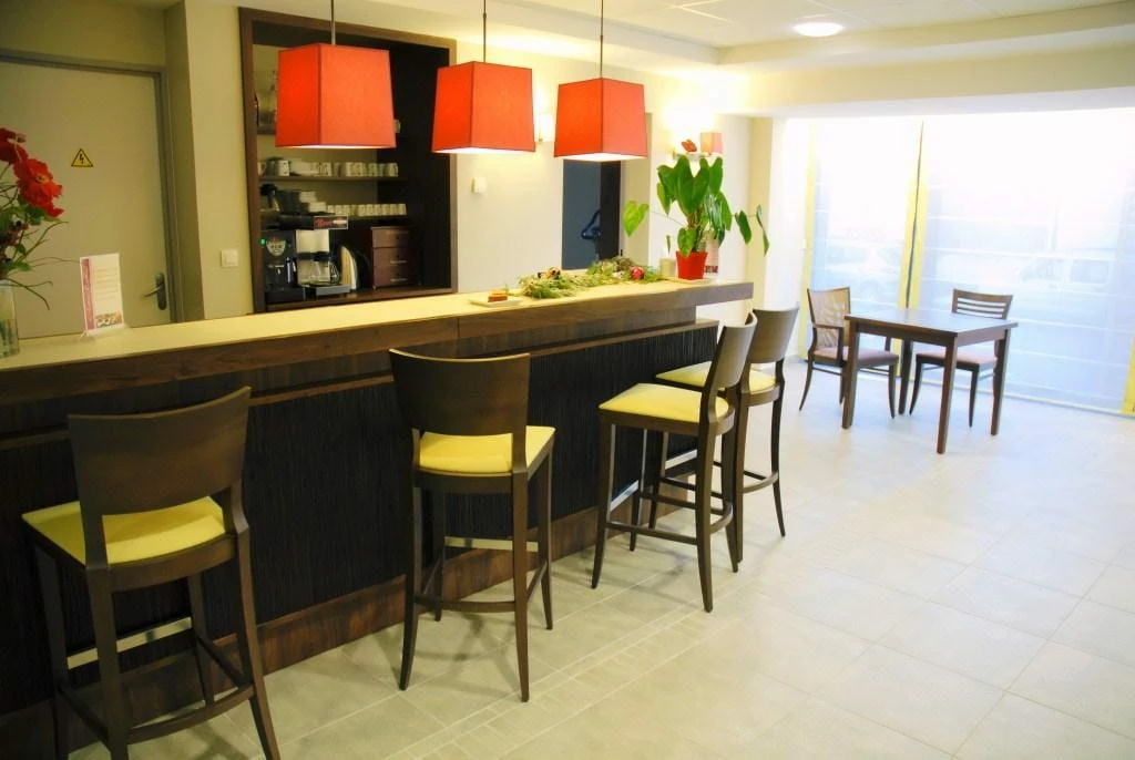 résidence senior Châteauroux bar