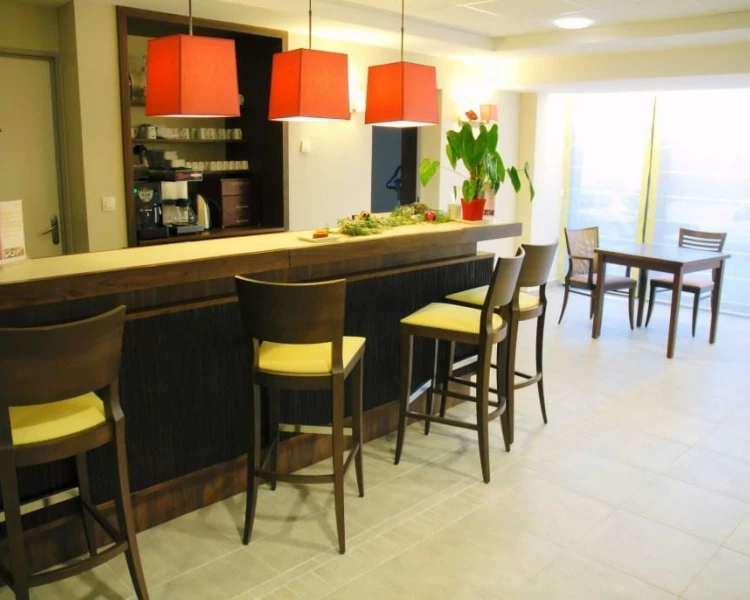 résidence senior Châteauroux bar