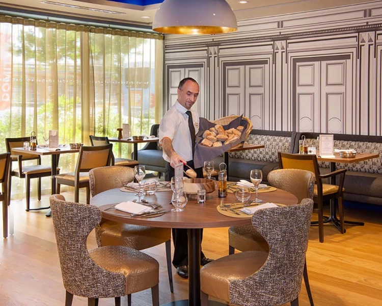 résidence senior le chesnay restaurant