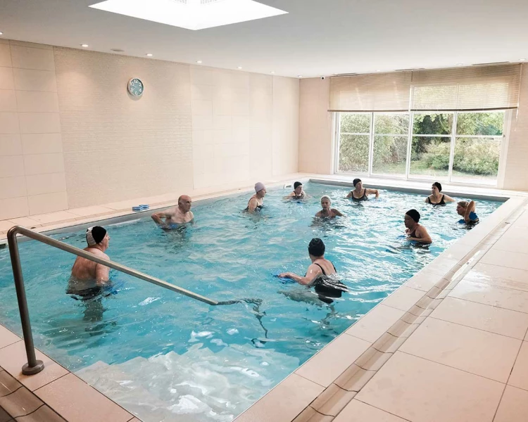 résidence senior Vierzon piscine