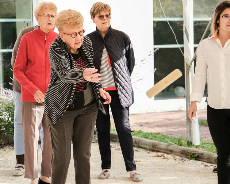 résidence senior Vierzon boulodrome