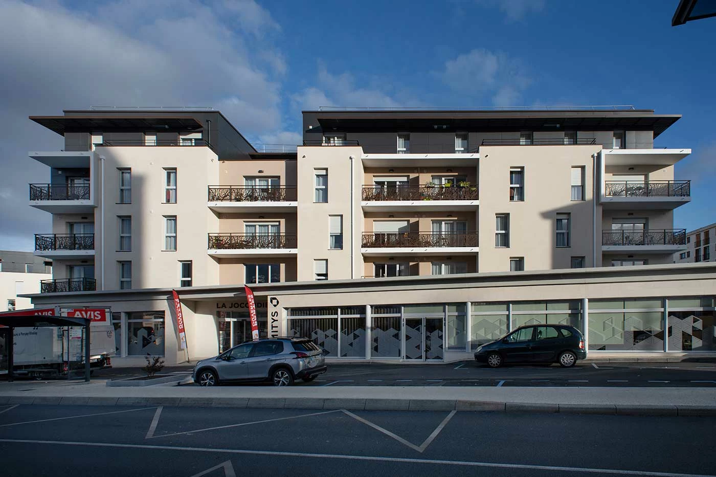 residence senior joue les tours exterieur