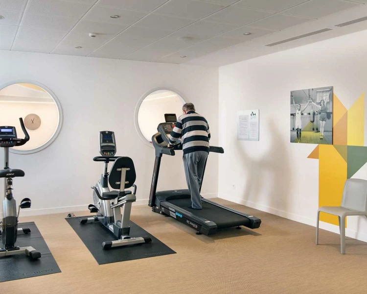 residence senior joue les tours fitness