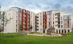 residence-senior-domitys-brest-les-houblons-facade.jpg