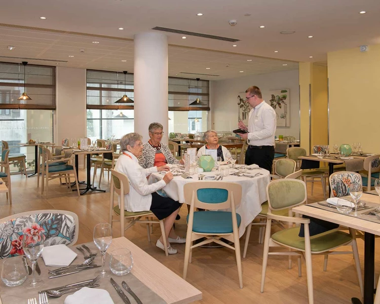 résidence senior brest restaurant