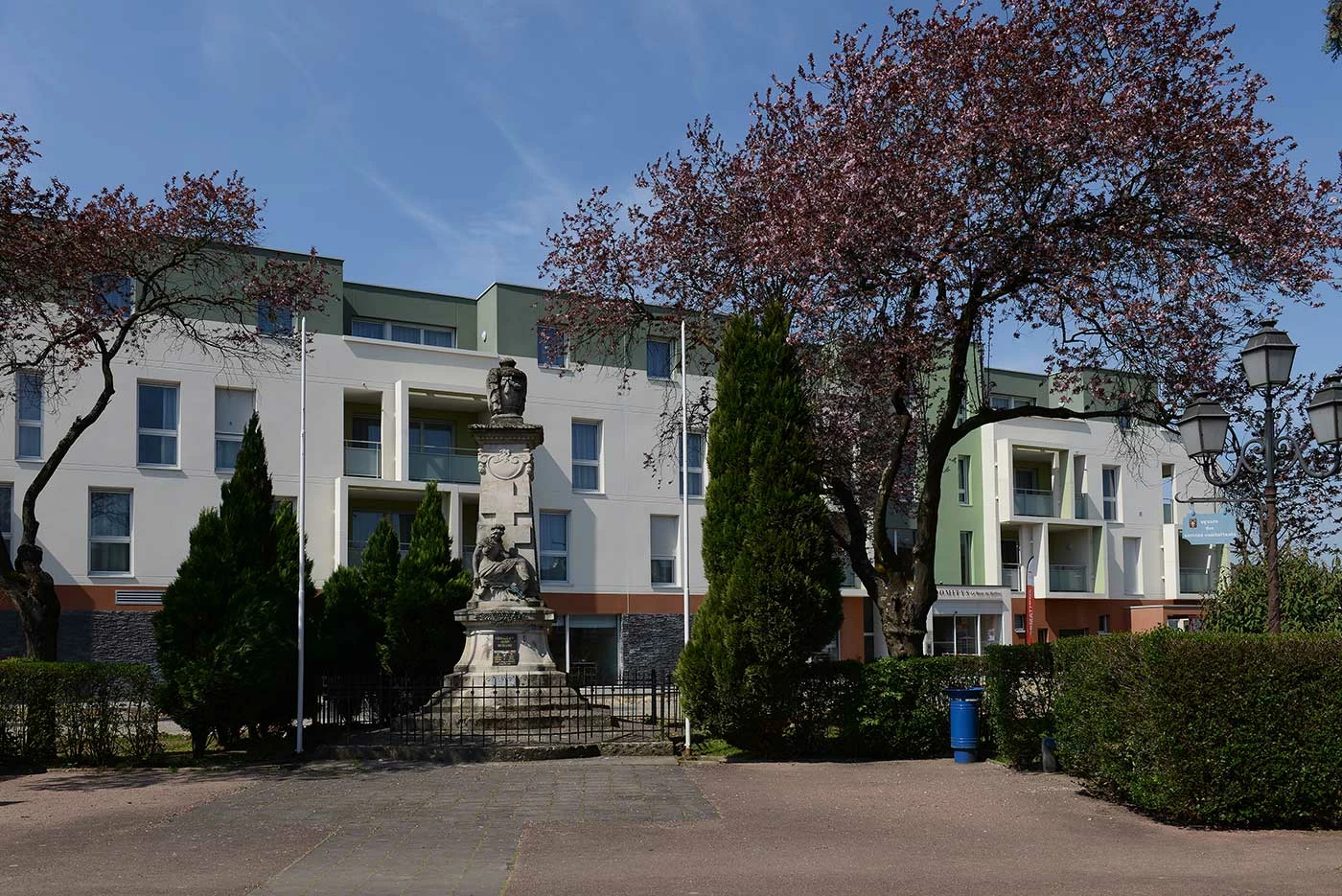 residence-senior-maizieres-les-metz-exterieur.jpg