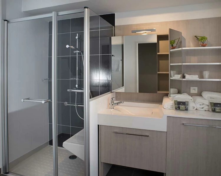 residence-senior-domitys-salle-de-bain.jpg