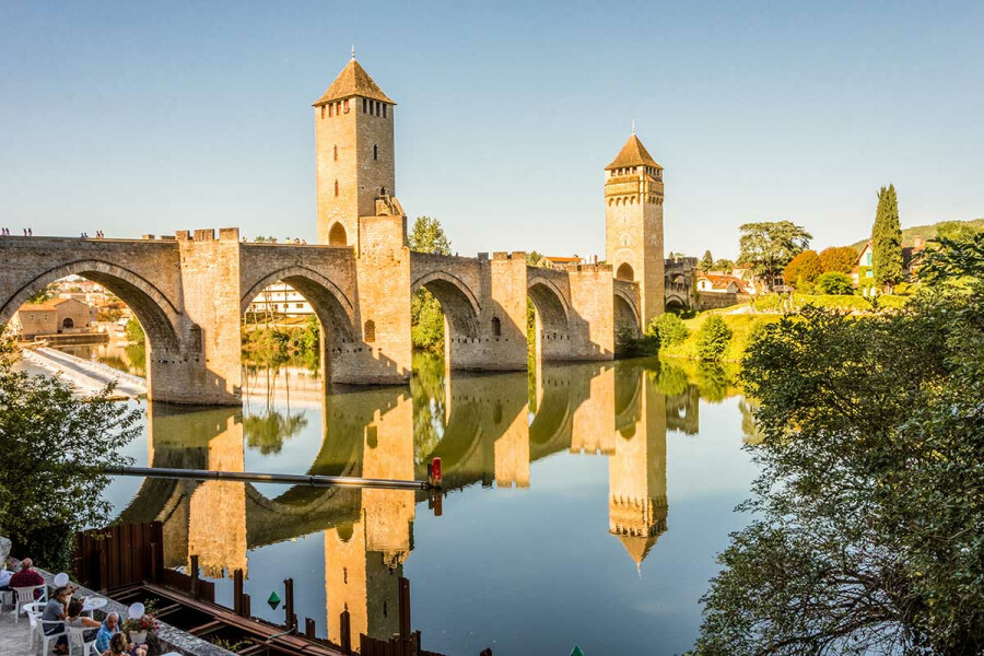 residence-senior-cahors.jpg