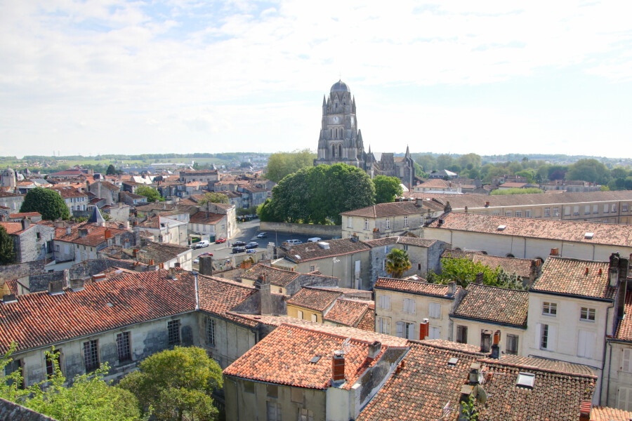 residence-senior-les-gonds-ville.jpeg