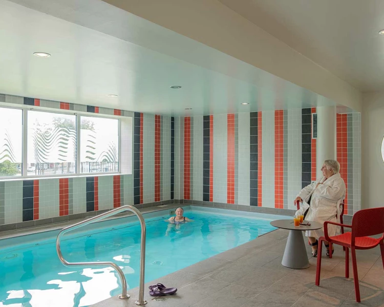 résidence senior le mans piscine