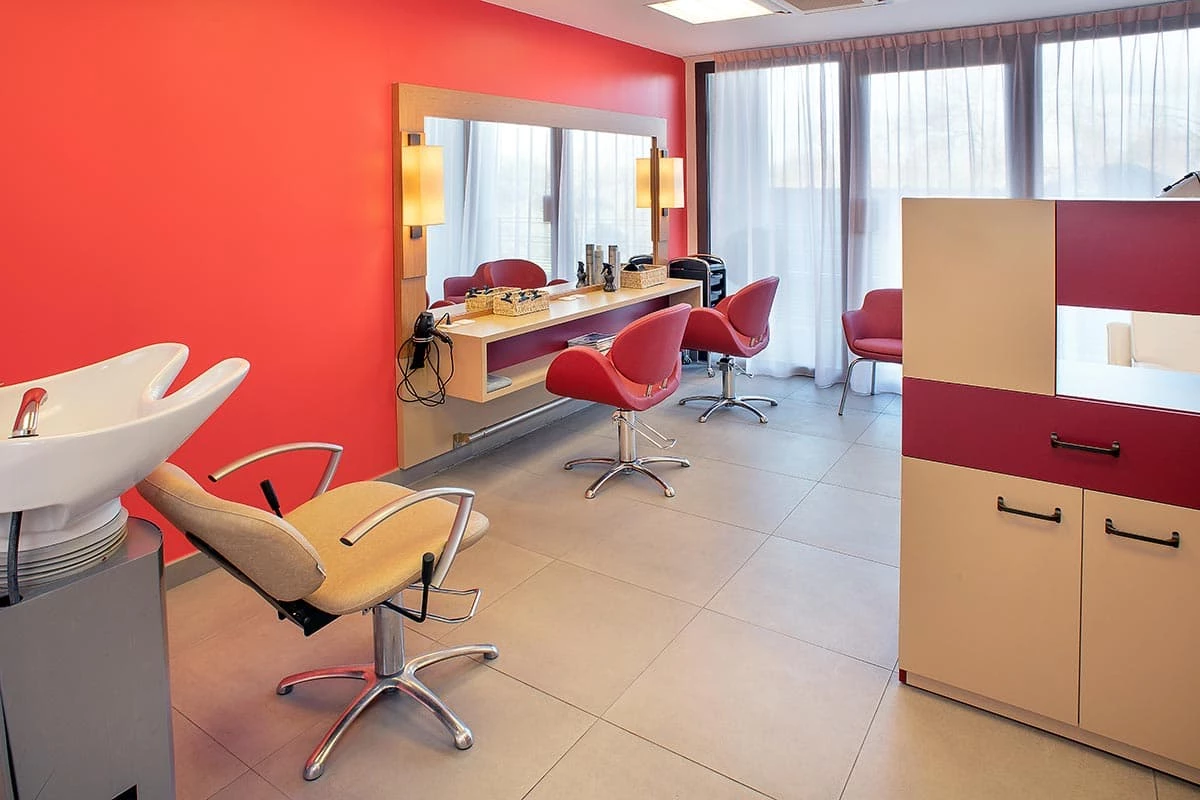 résidence senior villeneuve-le-roi coiffeur