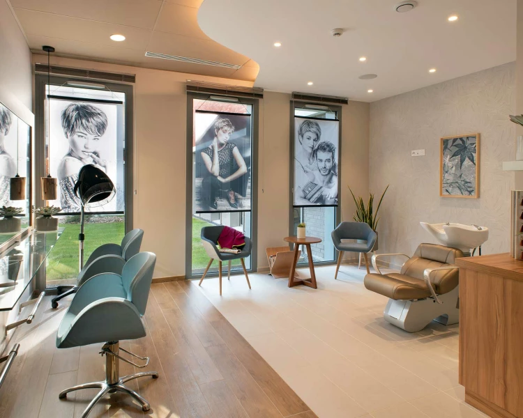 residence-senior-hazebrouck-coiffeur.jpg