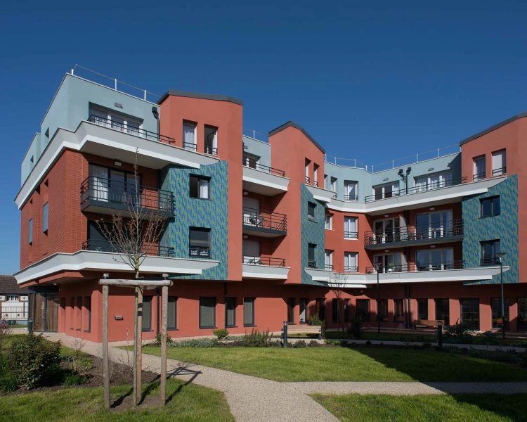 residence-senior-saint-aubin-les-elbeuf-exterieur.jpg
