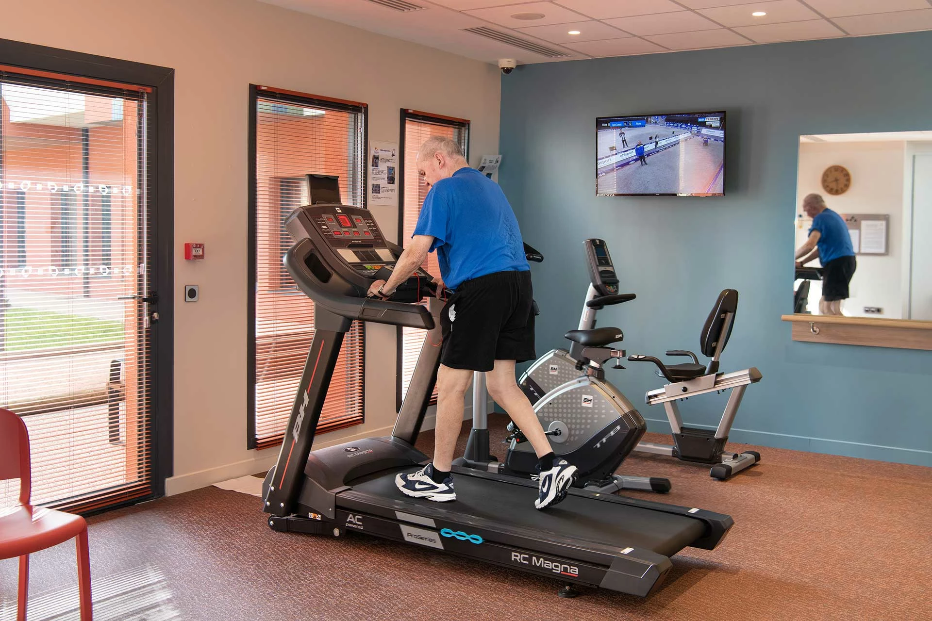 residence-senior-saint-aubin-les-elbeuf-fitness.jpg