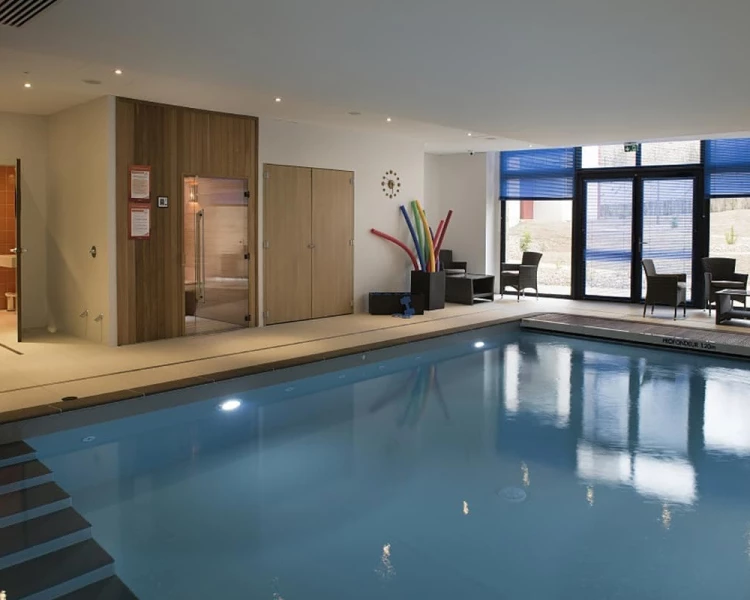 résidence senior saint-brieuc piscine