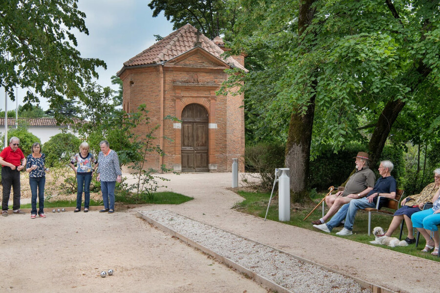 residence-senior-pin-balma-exterieur.jpg