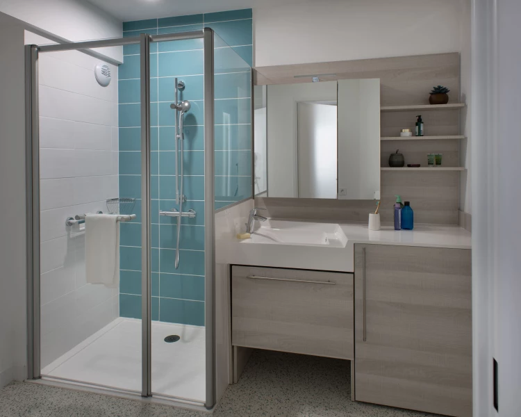 residence-senior-domitys-salle-de-bain.jpg