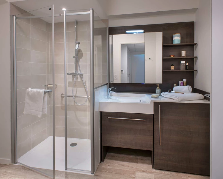 residence-senior-domitys-salle-de-bain.jpg