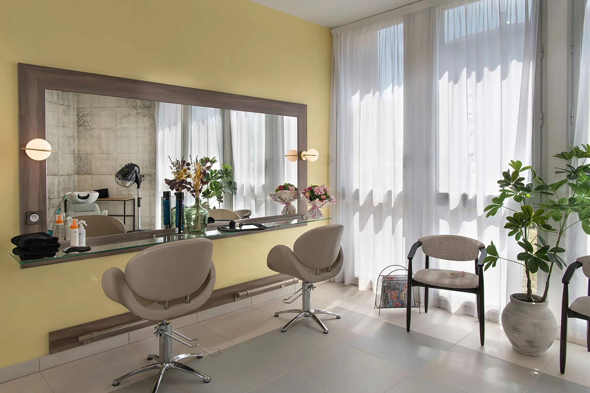 residence-senior-domitys-coiffeur.jpg