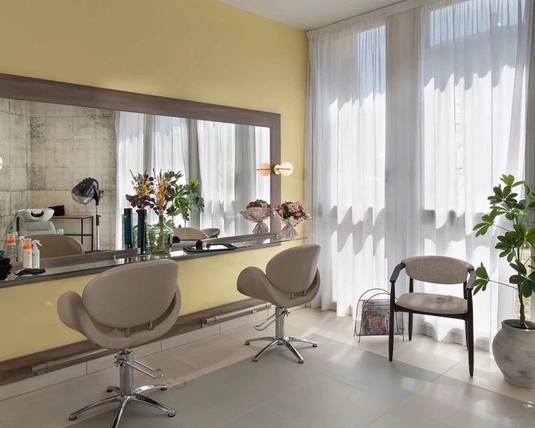 residence-senior-domitys-coiffeur.jpg