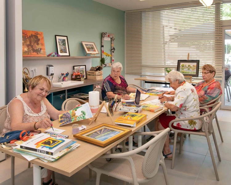 residence-senior-dignes-les-bains-atelier.jpg