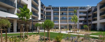 residence-senior-romans-sur-isere-exterieur.jpg