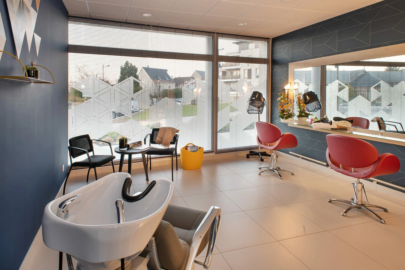 residence-senior-joue-les-tours-coiffeur.jpg