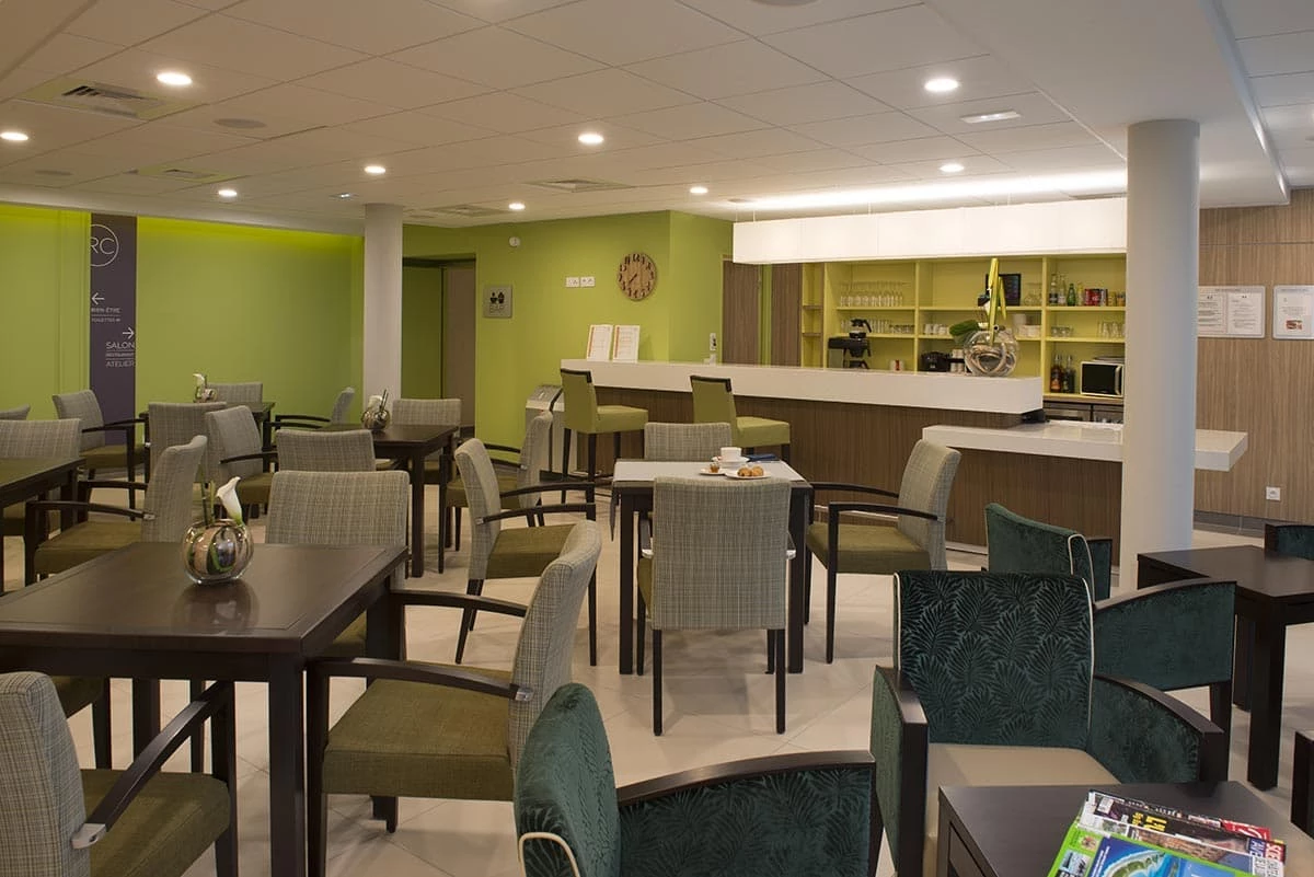 résidence senior blois bar