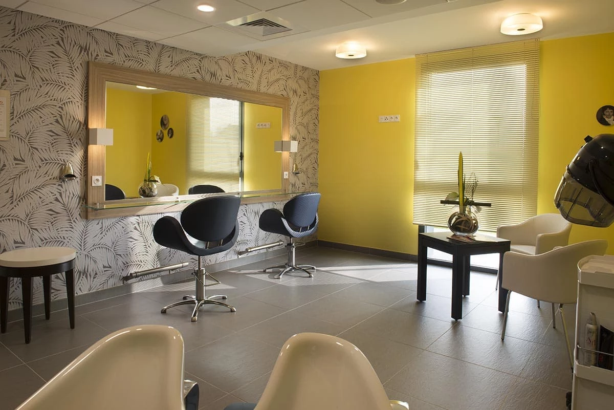 résidence senior blois coiffeur