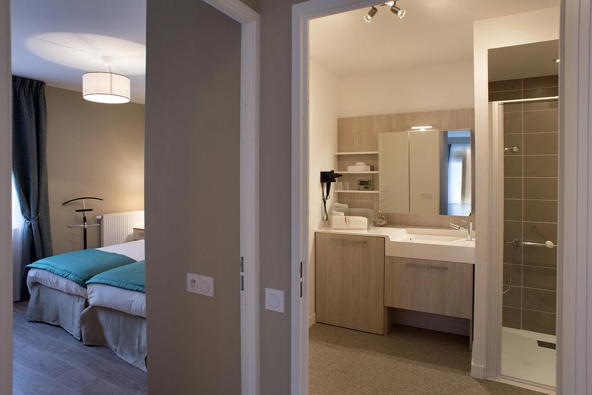 résidence senior blois salle de bain