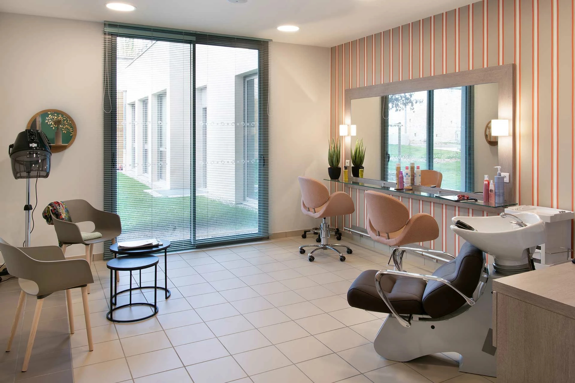residence-senior-le-puy-en-velay-coiffeur.jpg