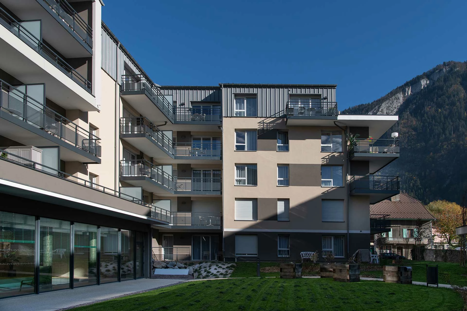 residence senior cluses exterieur