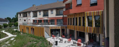 residence-senior-melun-exterieur.jpg