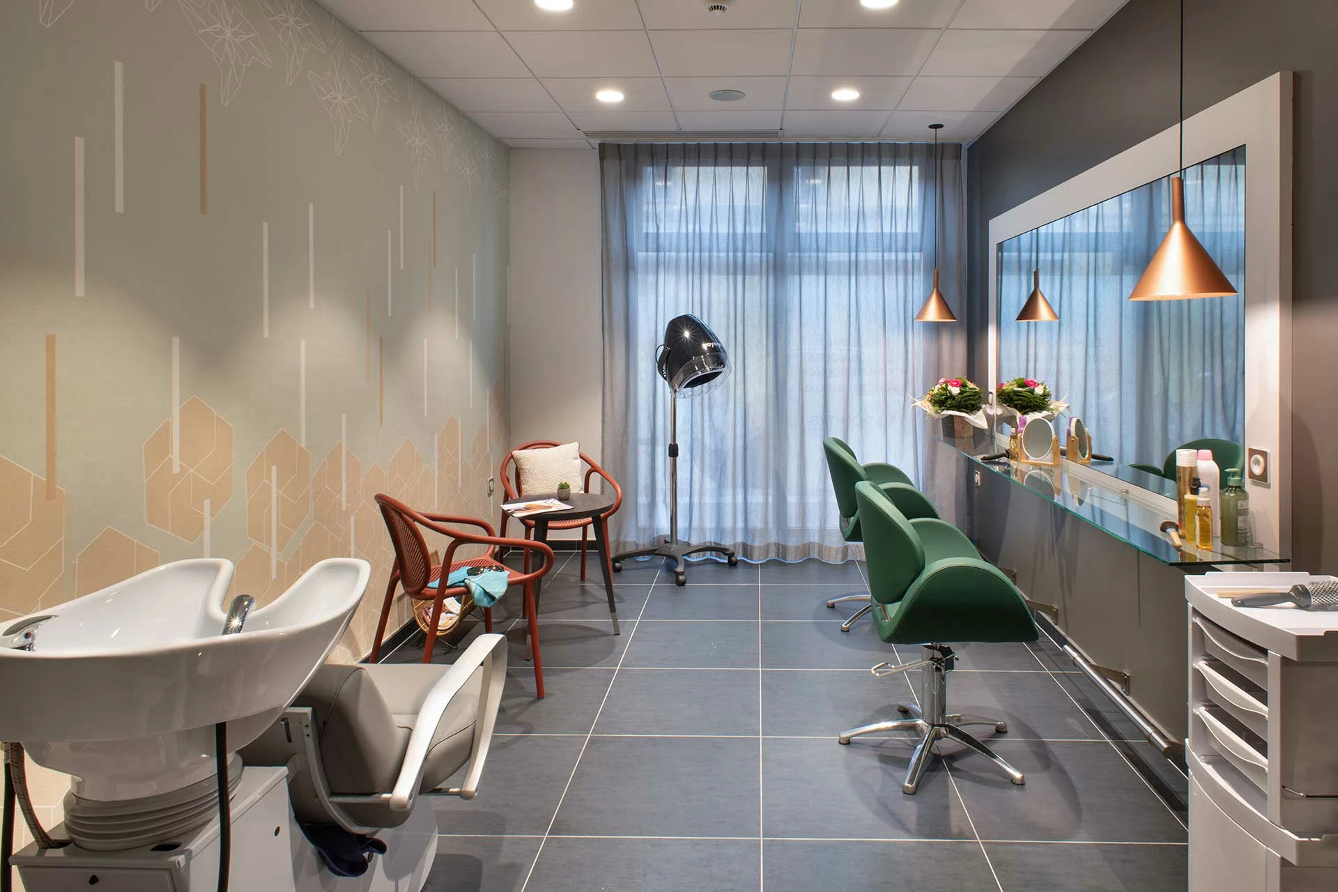 residence-senior-domitys-coiffeur.jpg