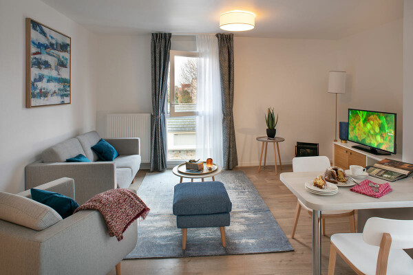 residence-senior-Combs-la-ville-sejour.jpg