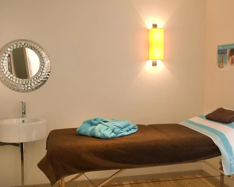 résidence senior montrond-les-bains spa