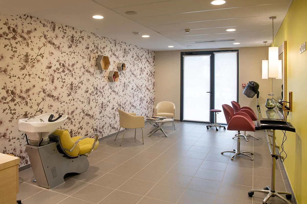résidence senior perignat coiffeur