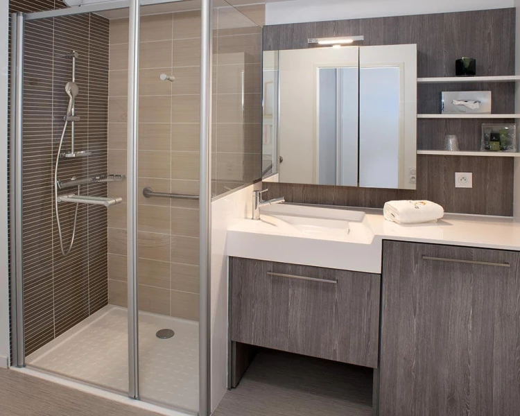 résidence senior perignat salle de bain