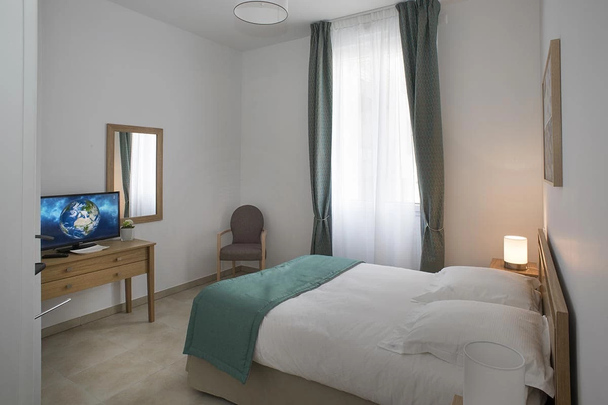 résidence senior saint-raphaël chambre