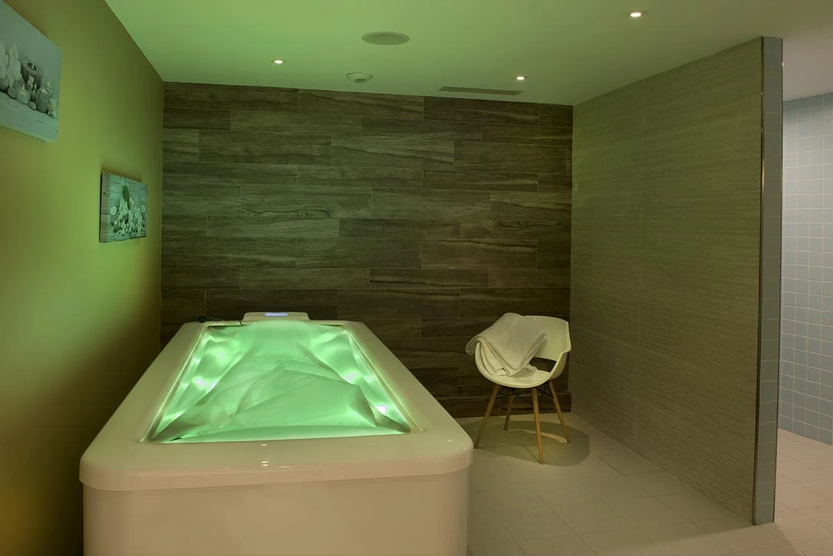 résidence senior saint-raphaël lit hydromassant