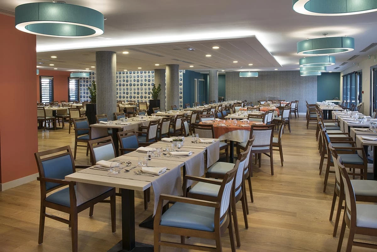 résidence senior saint-raphaël restaurant