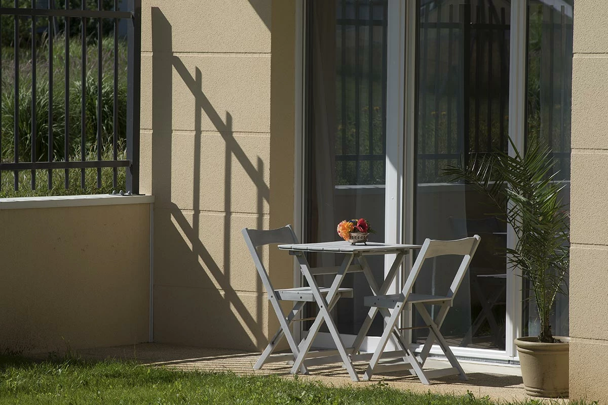 residence-senior-poitiers-balcon.jpg