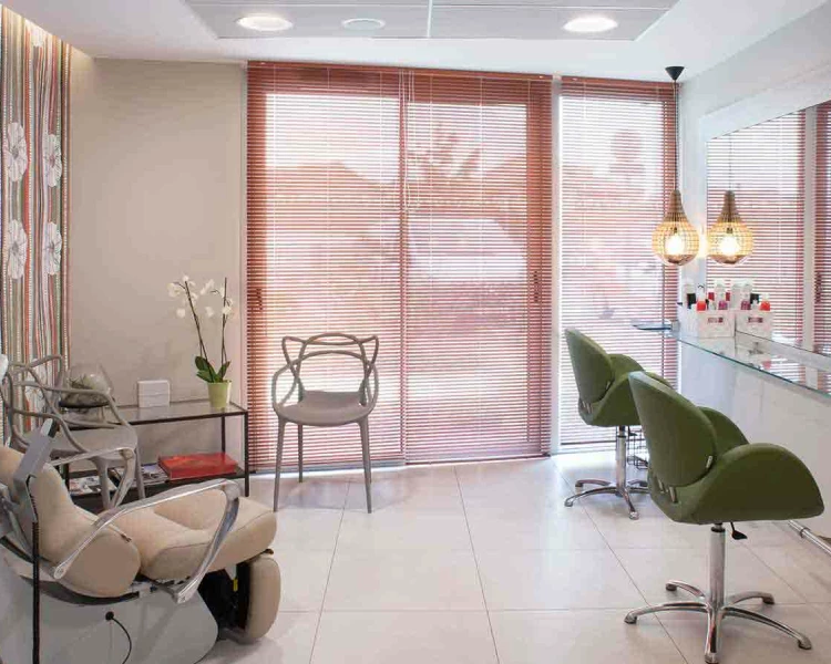 residence-senior-agen-coiffeur.jpg