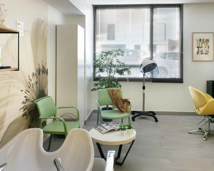 residence-senior-alencon-coiffeur.jpg