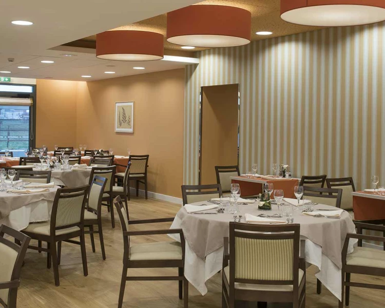 residence-senior-angers-restaurant