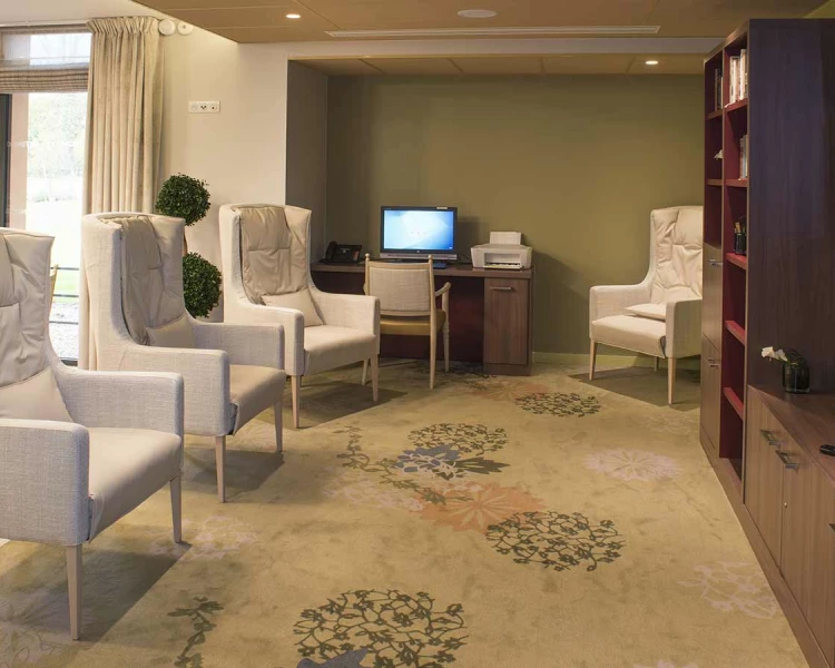 residence-senior-auxerre-salon