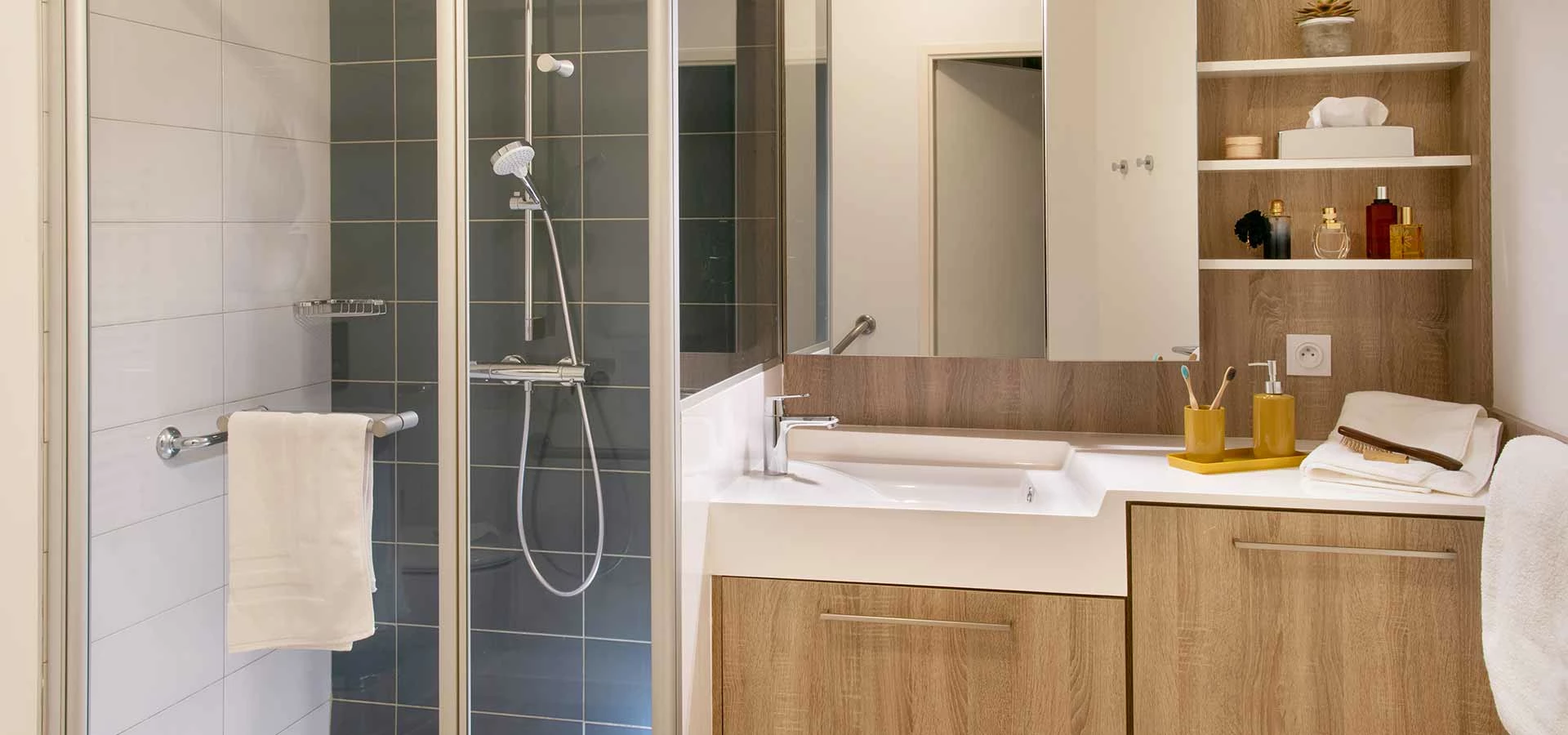 residence-senior-bayeux-salle-de-bain