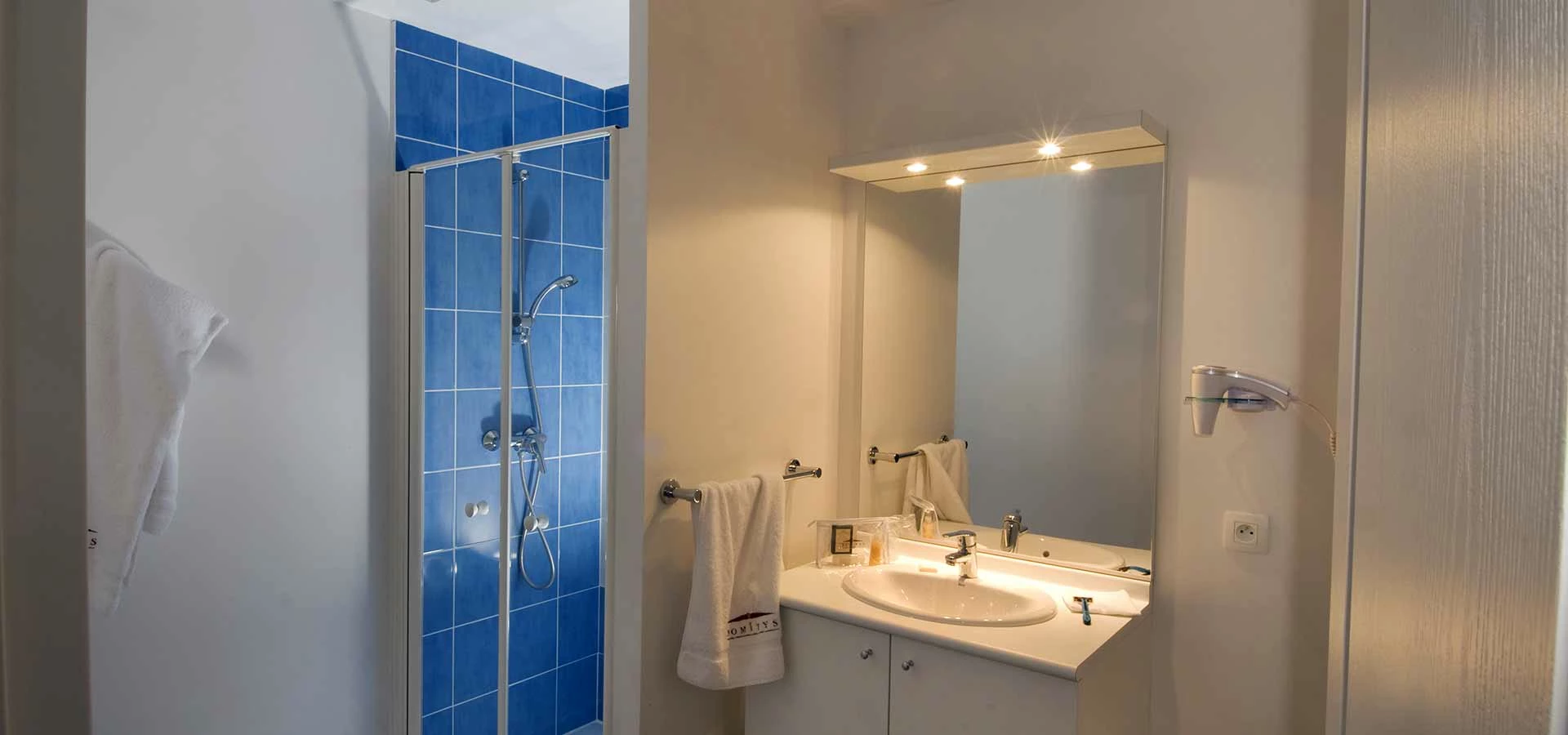 residence-senior-alencon-salle-de-bain.jpg